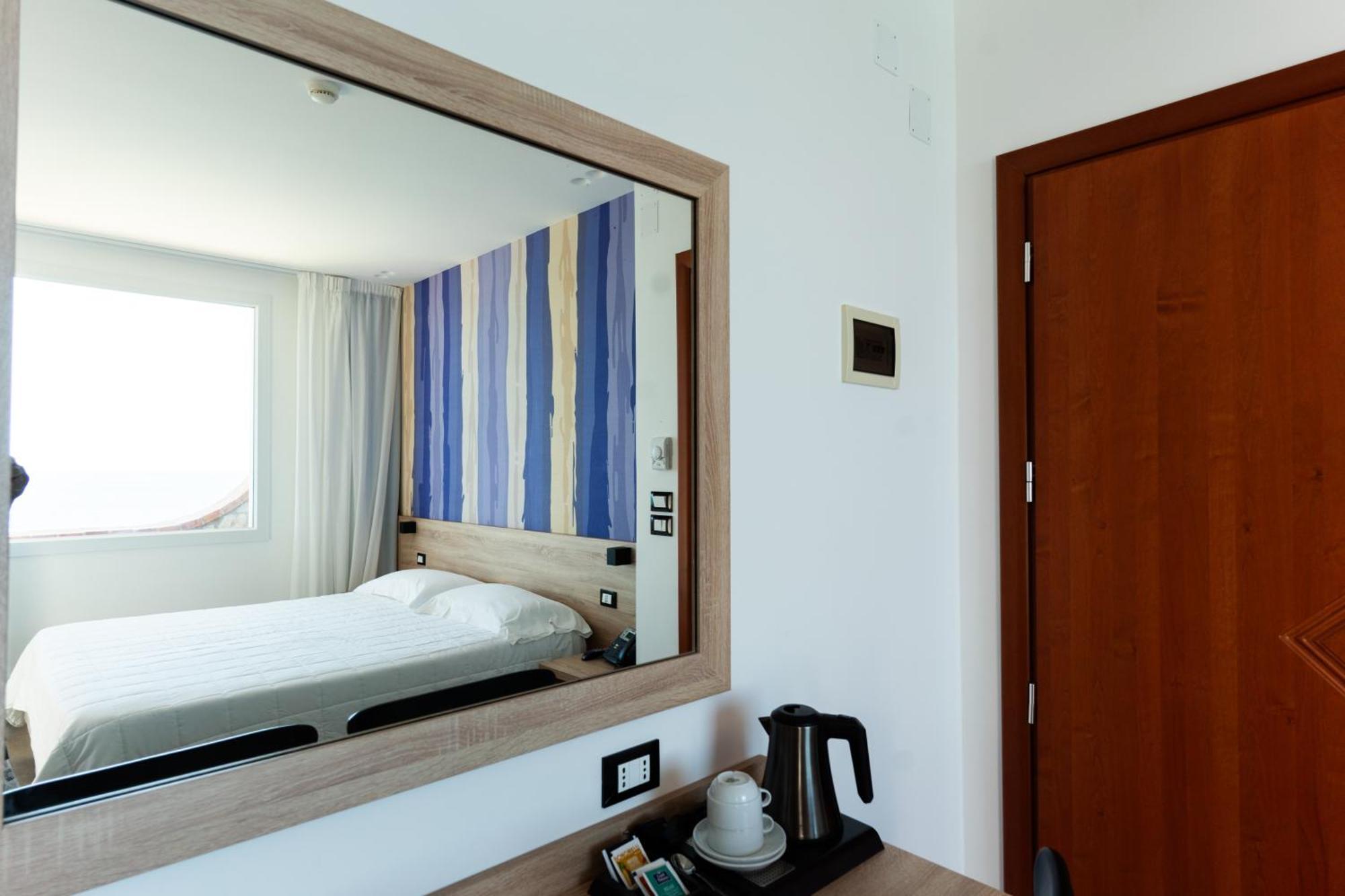 Hotel La Martinica Ficarazzi ภายนอก รูปภาพ